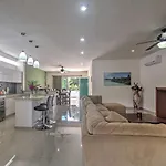 Casa Esmeralda With Pool Access And Furnished Patio!